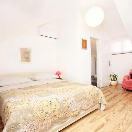 Гостевой дом With Wifi - 9252